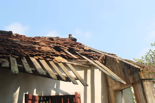 Di tích Lịch sử quốc gia đình Mõ 'kêu cứu'