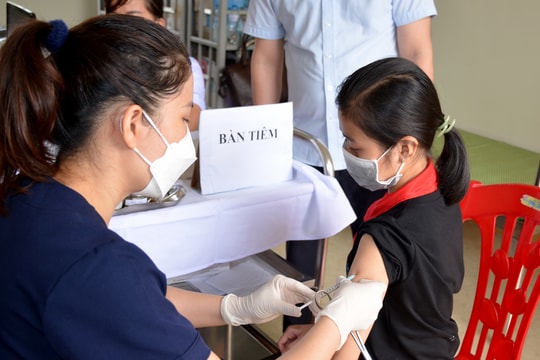 Gần 33 nghìn trẻ từ 5 - 11 tuổi ở Nghệ An đã tiêm vắc-xin phòng Covid-19