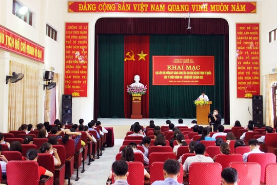 165 cán bộ Mặt trận Tổ quốc và các tổ chức đoàn thể cấp xã tham gia lớp bồi dưỡng kiến thức, kỹ năng