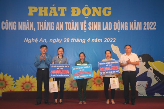 Liên đoàn Lao động tỉnh hỗ trợ kinh phí xây dựng 9 nhà 'Mái ấm công đoàn' 