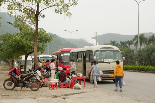 Thí điểm vận chuyển công nhân làm việc tại các Khu công nghiệp bằng xe buýt từ ngày 5/5