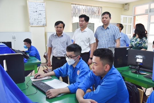 HĐND tỉnh giám sát công tác đào tạo phát triển nguồn nhân lực tại các trường nghề  ​