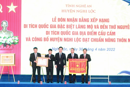 Chủ tịch Quốc hội Vương Đình Huệ dự lễ công bố huyện Nghi Lộc đạt chuẩn Nông thôn mới