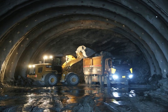 Thủ tướng quyết định thành lập 6 Tổ công tác tháo gỡ khó khăn, đẩy mạnh giải ngân vốn đầu tư công