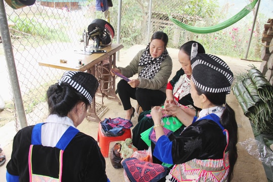 Khởi sắc của miền Tây Nghệ An nhờ sóng internet