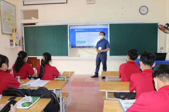 Ngày đầu tiên học sinh Nghệ An đăng ký dự thi tốt nghiệp THPT 2022