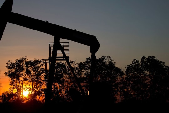 Lệnh cấm vận hoàn toàn đối với dầu mỏ Nga: Ai sẽ chịu thiệt hại nhiều hơn?