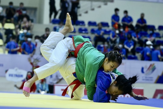 Nữ võ sĩ Tô Thị Trang giành Huy chương Vàng đầu tiên tại SEA Games 31