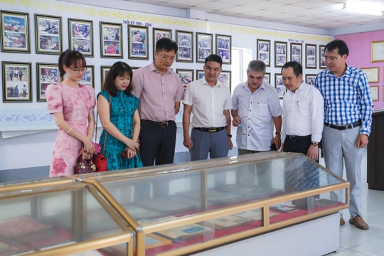 Câu lạc bộ Nhà báo xứ Nghệ tại TP Hồ Chí Minh làm việc tại Báo Nghệ An