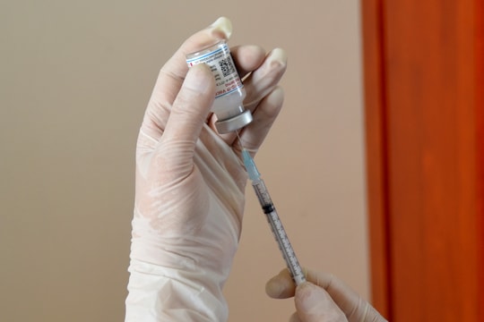 Chuẩn bị triển khai tiêm vắc xin phòng Covid-19 liều nhắc lại lần 2 (mũi 4)