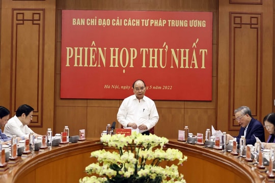 Chủ tịch nước Nguyễn Xuân Phúc: Nâng cao chất lượng đào tạo luật là vấn đề cấp bách hiện nay