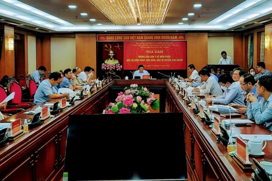 Xây dựng và hoàn thiện cơ chế bảo vệ sự tôn nghiêm của Hiến pháp