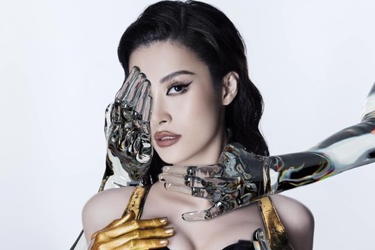 'Cách xử sự của Đông Nhi với fan thiếu khéo léo và chưa tinh tế'