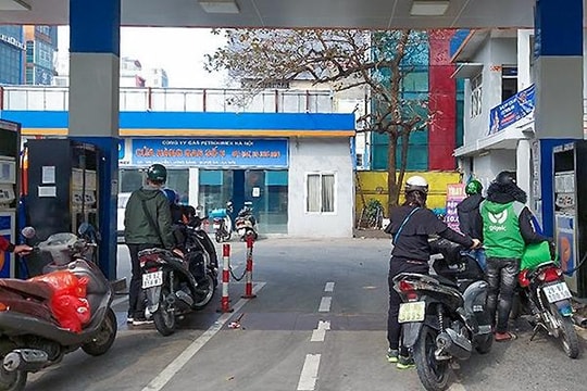 Những tỉnh, thành nào đang bán xăng với giá kỷ lục hơn 30.000 đồng/lít?