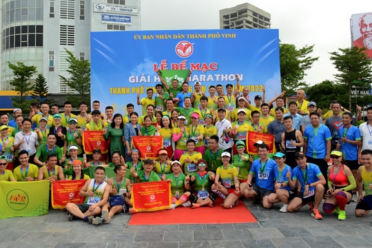 Nghệ An Runners giành giải Nhất tại Half Marathon thành phố Vinh mở rộng năm 2022 