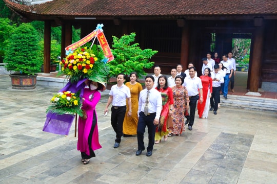 Hiệp hội BĐS tỉnh Nghệ An dâng hương tưởng niệm Chủ tịch Hồ Chí Minh