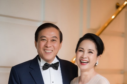 NSND Lan Hương 'Thương ngày nắng về' 'bắt cóc' ông xã sau khi nghỉ hưu