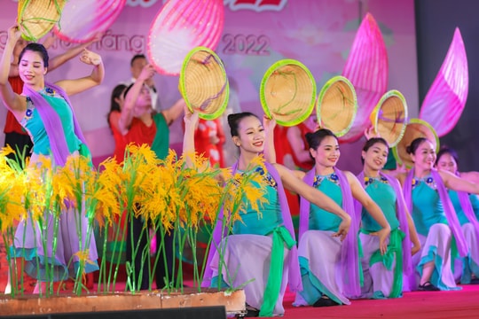Nghệ An: Hơn 500 diễn viên tham gia Liên hoan Tiếng hát Làng Sen năm 2022