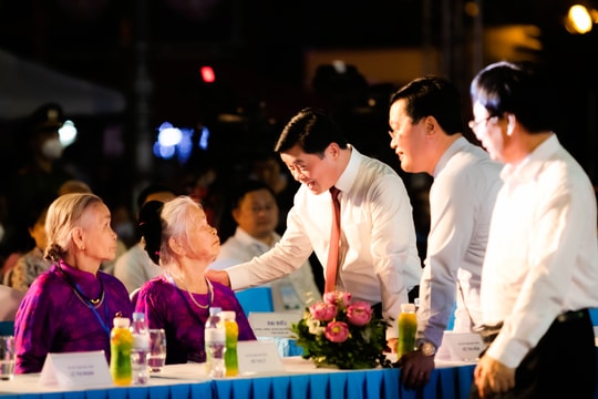 Những hình ảnh ấn tượng tại Lễ hội Làng Sen năm 2022