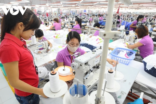 Từ ngày 1/7/2022, lương tối thiểu vùng có thể tăng thêm 6%