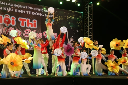 Công nhân, lao động Khu kinh tế Đông Nam - ấn tượng những 'bữa tiệc' tinh thần