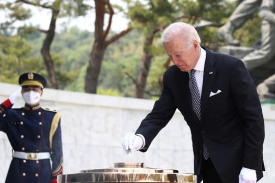 Tổng thống Mỹ tới Nhật Bản sau khi cảnh báo về mối đe dọa từ Triều Tiên