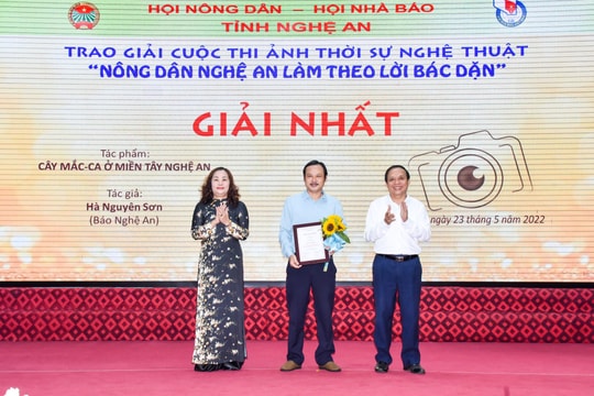 Báo Nghệ An đạt giải Nhất cuộc thi ảnh Thời sự - Nghệ thuật về chủ đề nông dân