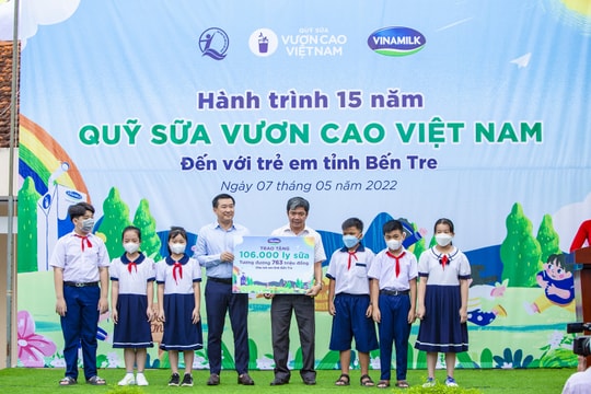 Vinamilk khởi động hành trình năm thứ 15 'Quỹ sữa Vươn cao Việt Nam' tại nhiều địa phương