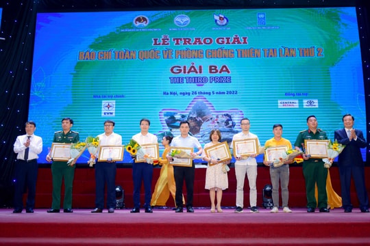 Báo Nghệ An đạt 2 giải Báo chí Toàn quốc về Phòng chống thiên tai 