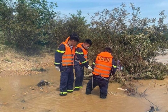 Tìm thấy thi thể người phụ nữ nhảy sông Hiếu tự vẫn