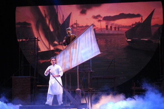 Vở diễn 'Nợ nước non' - xúc động hình ảnh của 20 năm đầu cuộc đời Chủ tịch Hồ Chí Minh