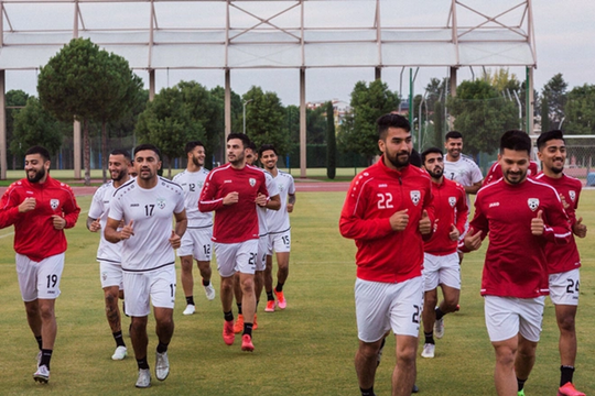 CLB Sài Gòn thắng Afghanistan; Vì sao Man Utd chọn Ten Hag?