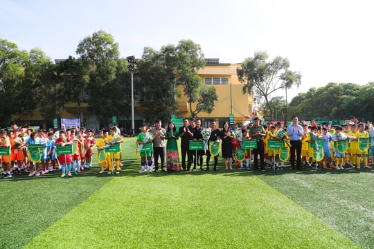 16 đội bóng tham dự vòng loại U11 toàn quốc năm 2022 tại Nghệ An