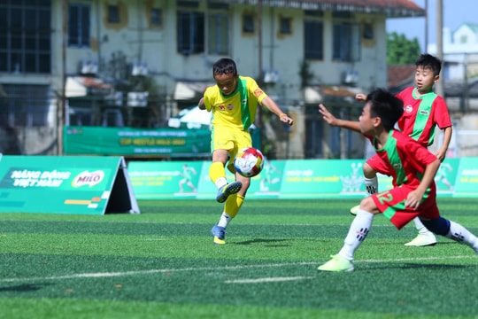 U11 Sông Lam Nghệ An trút cơn mưa bàn thắng trong trận mở màn U11 toàn quốc