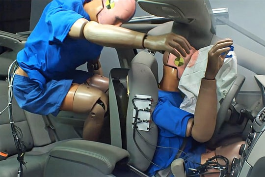  Dây an toàn ở ghế sau có tầm quan trọng như thế nào?