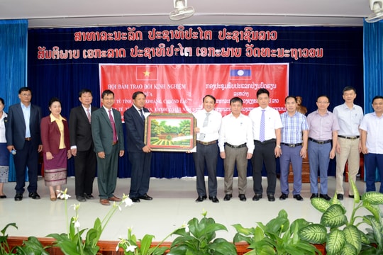 Ngành Y tế Nghệ An thăm, làm việc với ngành Y tế tỉnh Xiêng Khoảng (Lào)