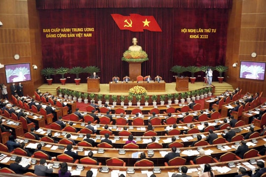 ‘Chiếc gương’ để mỗi tổ chức Đảng, cán bộ, đảng viên ‘tự soi, tự sửa’