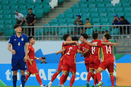 Bóng đá trẻ và những toan tính đường dài