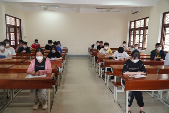 Chiều nay (10/6), thí sinh Nghệ An bước vào kỳ thi các trường chuyên