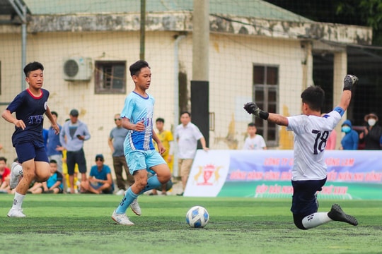 Thắng thiếu niên thành phố Vinh, thiếu niên Quỳnh Lưu giành quyền tự quyết vào vòng bán kết