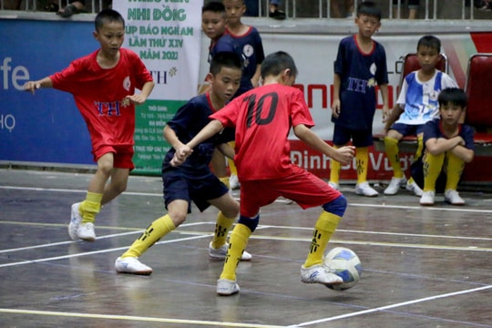 Thất bại 0-1 trước thị xã Thái Hoà, Nhi đồng Thanh Chương đứng trước nguy cơ bị loại