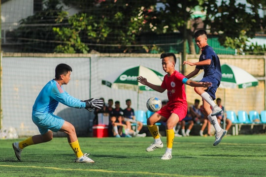 Những hình ảnh đẹp tại vòng bảng Giải Bóng đá Thiếu niên - Nhi đồng Cúp Báo Nghệ An lần thứ 24