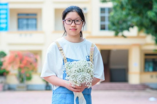 Thủ khoa kỳ thi vào lớp 10 là một nữ sinh Trường THCS Đặng Thai Mai (thành phố Vinh)