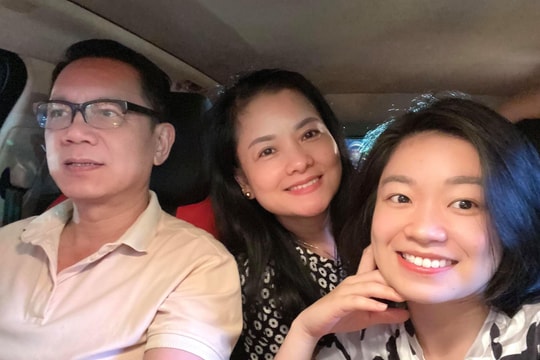 Nhan sắc tuổi 53 trẻ hơn người của NSND Thu Quế