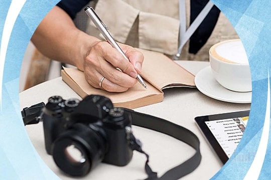 Nhà báo - anh là ai?