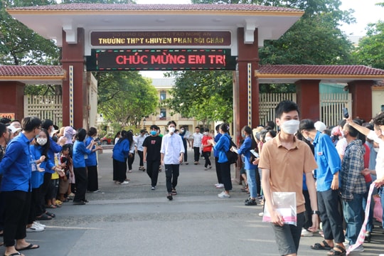 5 thí sinh đạt điểm tuyệt đối môn chuyên vào Trường THPT chuyên Phan Bội Châu