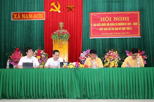 Đại biểu Quốc hội tiếp xúc cử tri tại Đô Lương