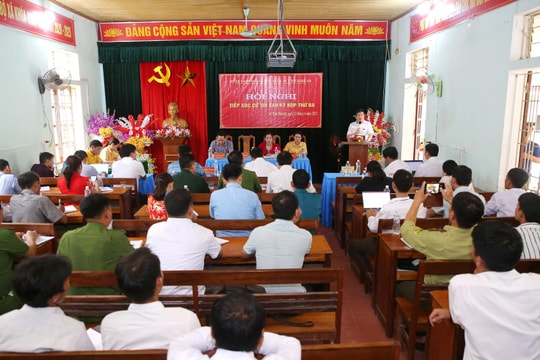 Đại biểu Quốc hội tiếp xúc cử tri tại Tương Dương