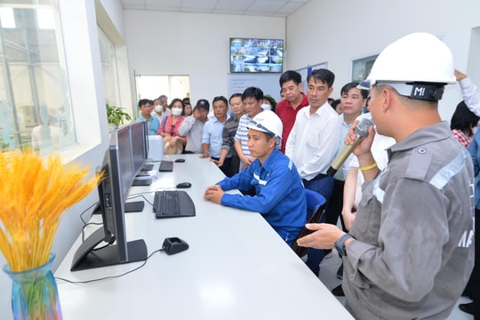 Đoàn công tác Ban Tuyên giáo Trung ương tham quan các mô hình sản xuất của Tập đoàn TH 