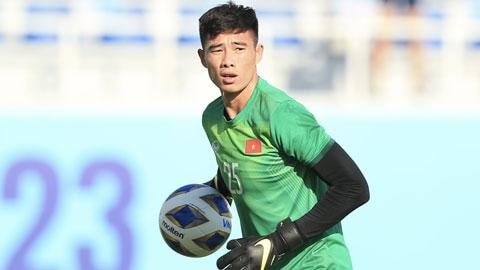 Quan Văn Chuẩn tỏ rõ bản lĩnh trên con đường riêng; Thủ môn đắt giá nhất thế giới sắp bị Chelsea đem cho mượn